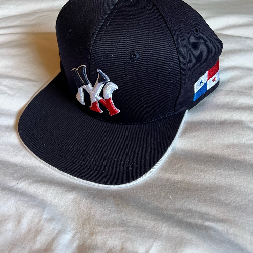 NY Yankees Panama - Navy Baseball Cap with Embroidered Logo